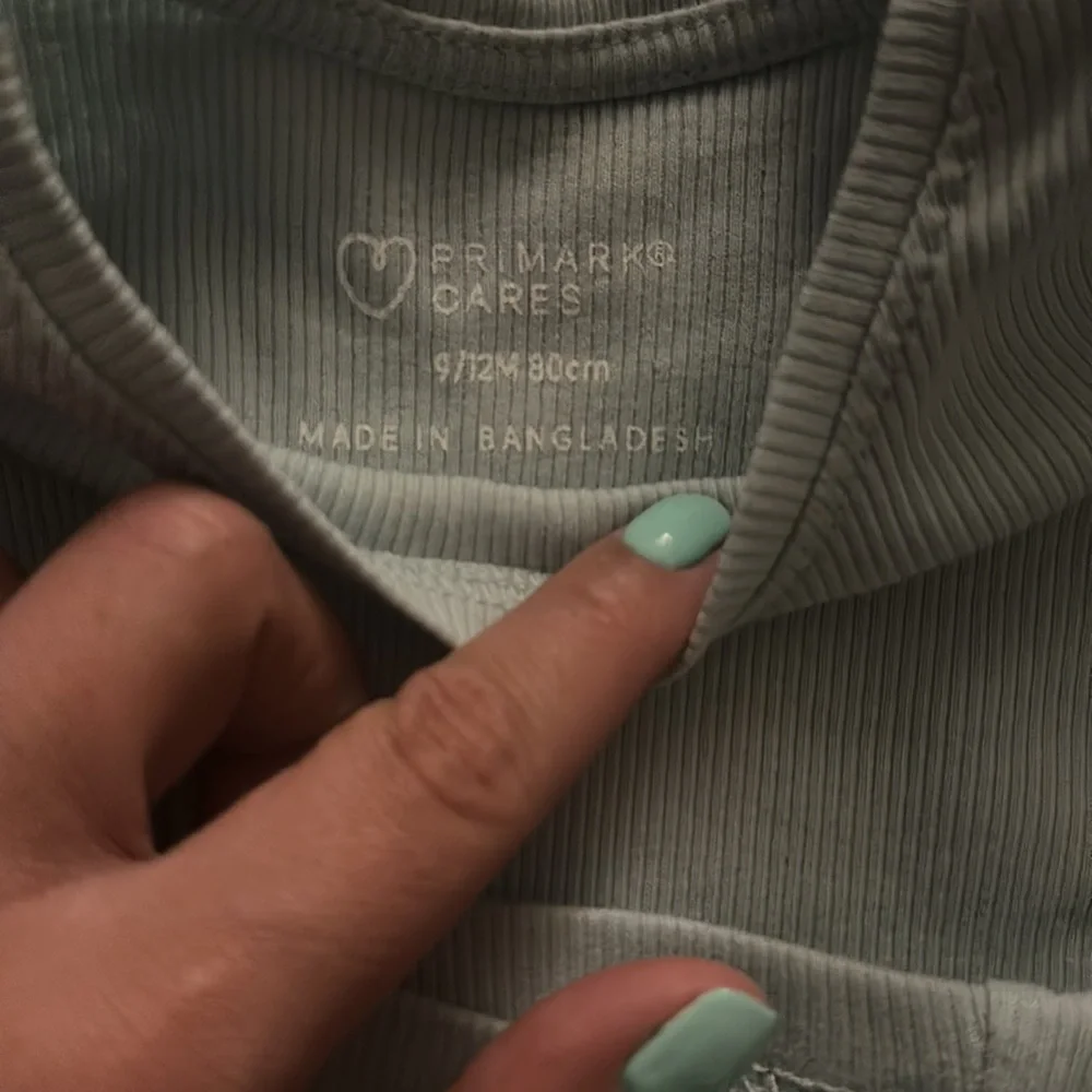 Two Primark sets - Picture 4 of 5